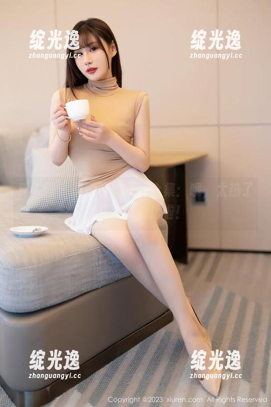 秀人网 - 圆圆酱的夏日合集：哦，太热了，几乎要融化啦！