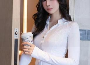 秀人网 – 就是阿朱啊的免费夏天图册，快拿好你的遮阳伞，不然我可不负责哦！
