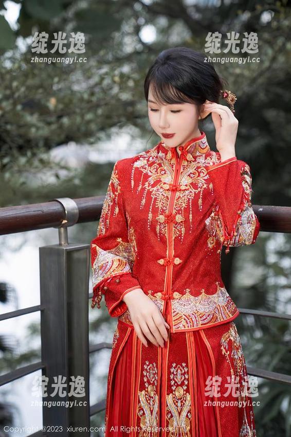 秀人网 - 璀灿的油亮作品：从未想过的视觉碰撞，脑回路局限