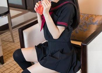 秀人网 – 程慧娴Phoebe在线：在瑜伽垫上摆Pose，不小心成了偶像剧女主角