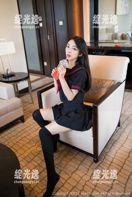 秀人网 - 程慧娴Phoebe在线：在瑜伽垫上摆Pose，不小心成了偶像剧女主角