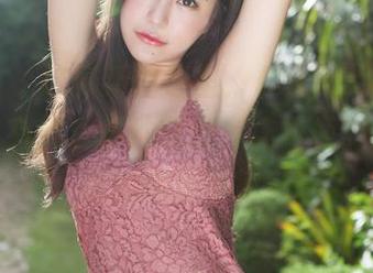 美媛馆 – 这最新图包里，AngelaLee李玲居然有那么多种联想，连衣裙的感觉怪怪的但还不错！