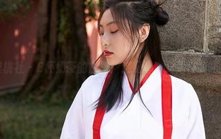 蜜桃社 – E杯奶茶的白裙：这是啥？又是合集吗？