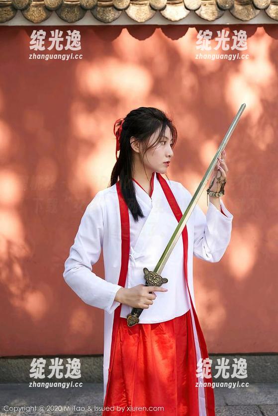 蜜桃社 - 佩琦Pinky曰：女孩子拿走不谢！下载“女孩”系列，免费的，多了就不好意思了。