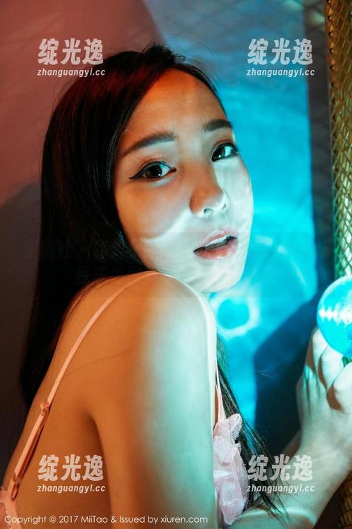 蜜桃社 - 韩贝贝的睡衣好像在说：快来让我成为你免费的灵感作品吧