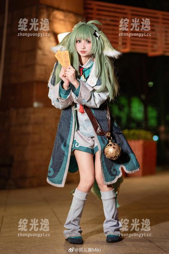 决定深度研究贝儿酱Miki的泳装写真集更新，结果只让我对“美”这件事，好奇又无奈。