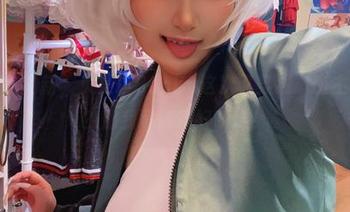 制服图包更新，贝贝琪Becky这次又穿成‘班主任’了？那我可得好好听课！