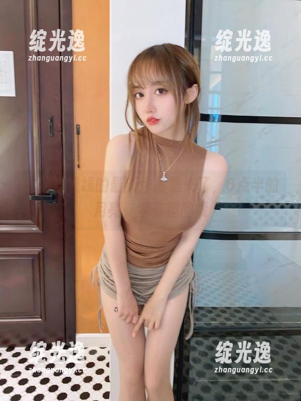 过期米线线的最新作品集来了，6点半的月亮，蛮有趣的哦