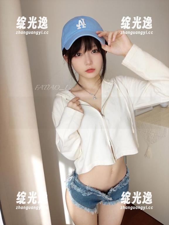 在迷之呆梨的世界里，YorForger高清cos太有趣了！