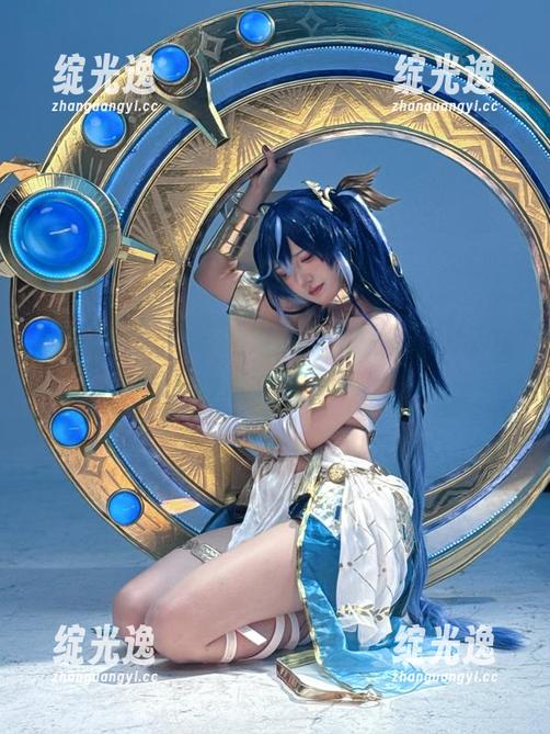 阿薰kaOri的天台写真，简直有毒，无法自拔地想要看看更多。
