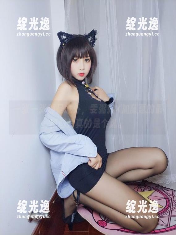 一张一张都是意外，雯粥粥×加藤惠的最新图片真的是个迷。