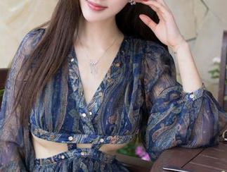 魅妍社 – 程小烦不烦的棉袜写真集：高清到能看见毛球的那种！