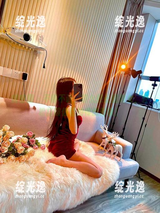 黎允熙 微密圈 - 不得不说,黎允熙长腿修女,轻松打破僧侣的传统形象!
